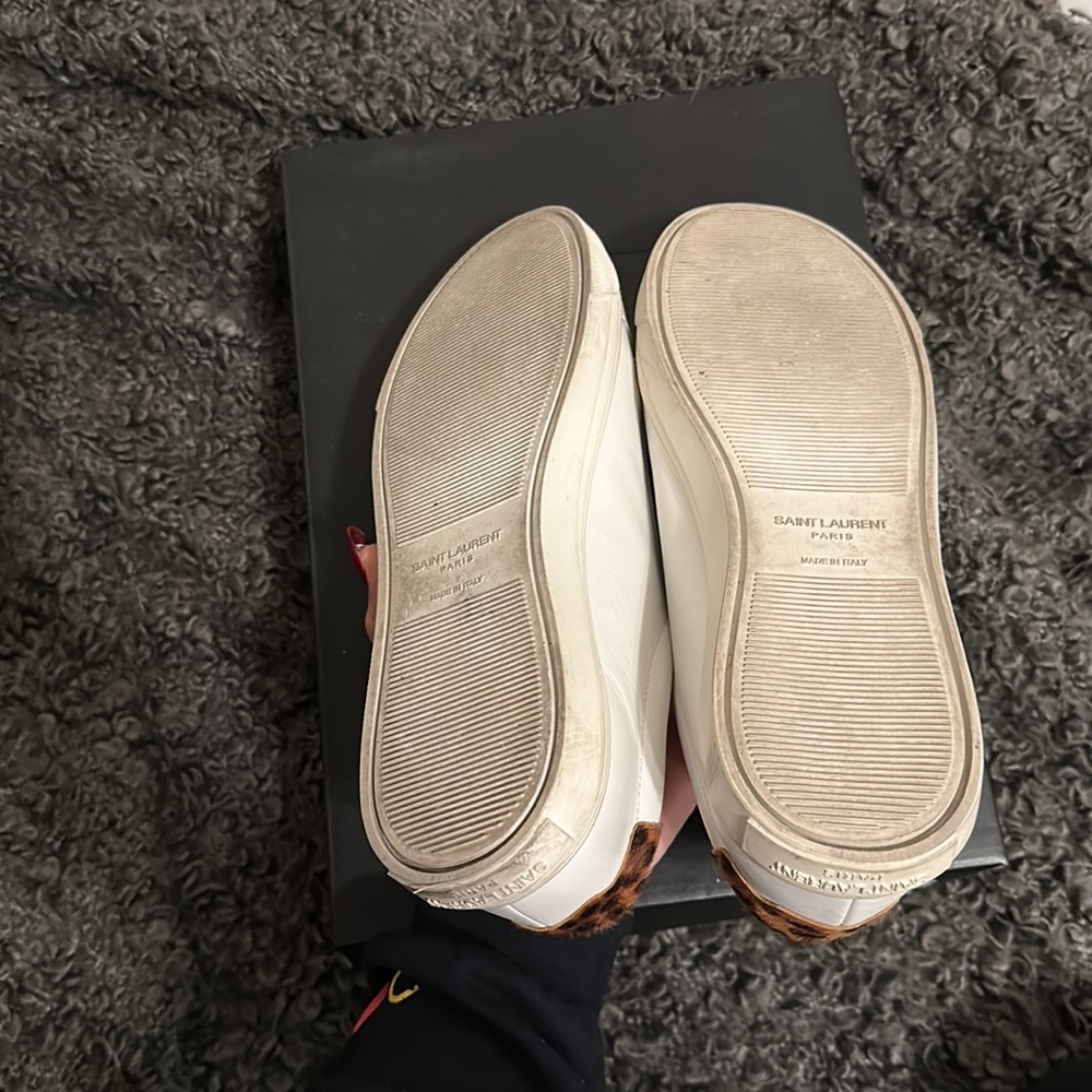 Saint Laurent Andy Low Top Sneaker - Picture 8 of 10